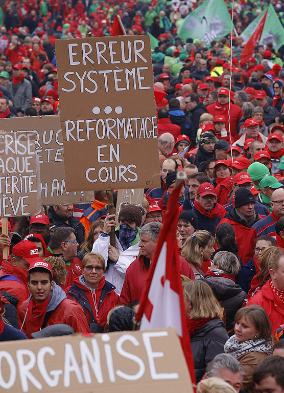 Според белгийската полиция в протеста участват 81 хиляди души, докато основните синдикални организации твърдят, че са се събрали 100 хиляди души - една от най-големите демонстрации в Белгия през последните години