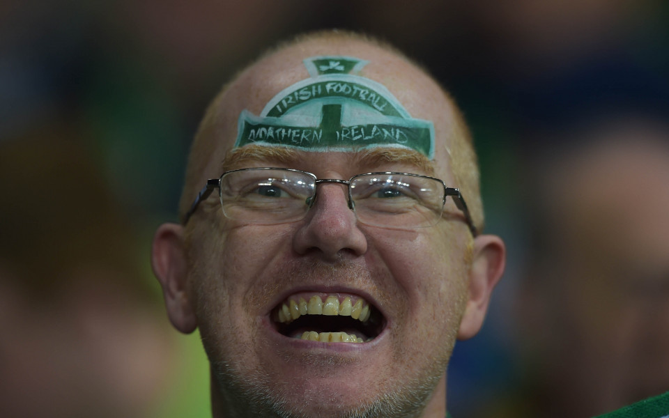Страхотен успех за Северна Ирландия, класира се за Евро 2016