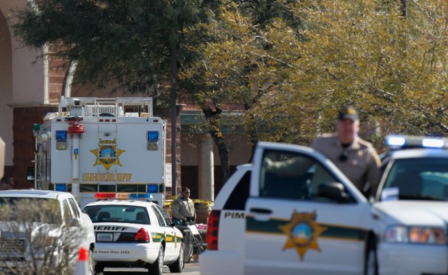 Нападател откри огън в университет в Аризона, има жертва