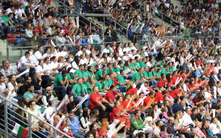Volley Mania подкрепи националите с 