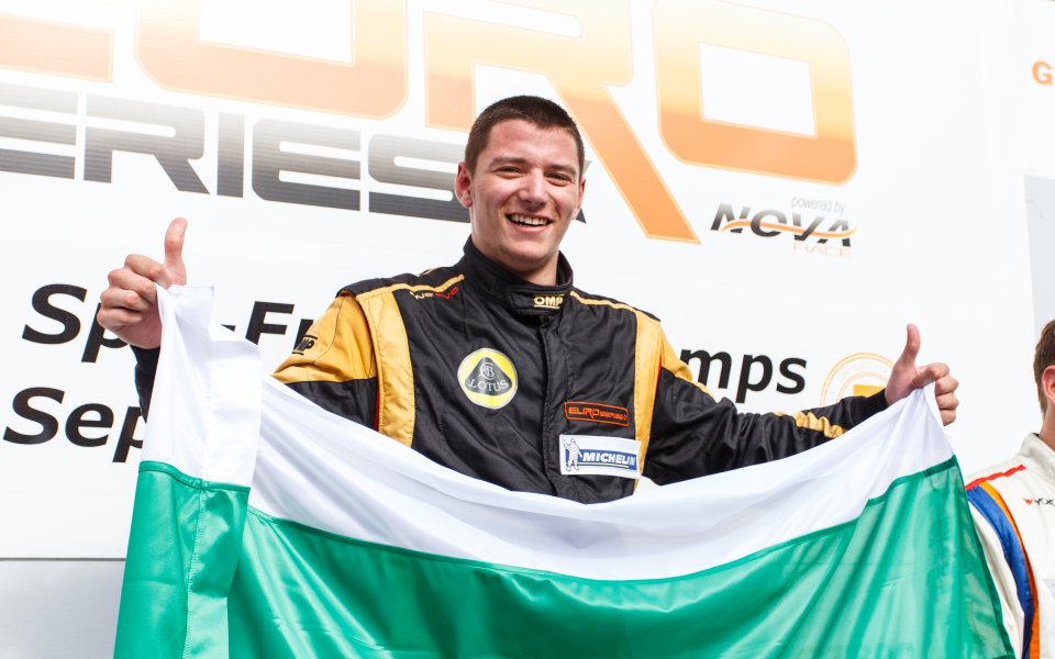 Две вицешампионски титли за Павел Лефтеров в големия автомобилен спорт