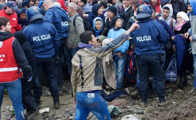 Бежанци на сърбо-хърватската граница