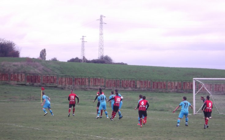 СНИМКИ: Локо Сф на косъм от изненадата в Подгумер