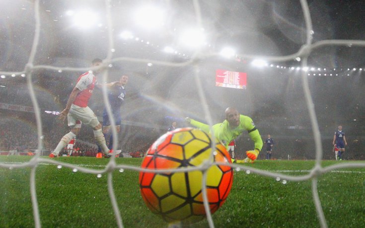 ВИДЕО: Арсенал мина през Евертън за лидерското място