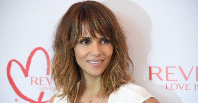 Холи Бери публикува неудобна снимка в профила си в Инстаграм