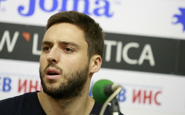 Бившият национал Радослав Василев откри головата си сметка в първенството