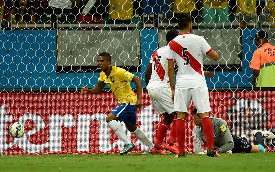 Убедителни победи за Бразилия, Уругвай и Еквадор
