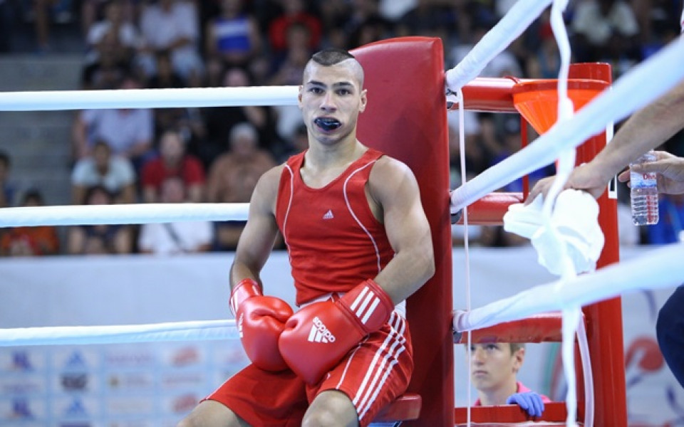 Даниел Асенов се класира за финала на олимпийската квалификация в Баку