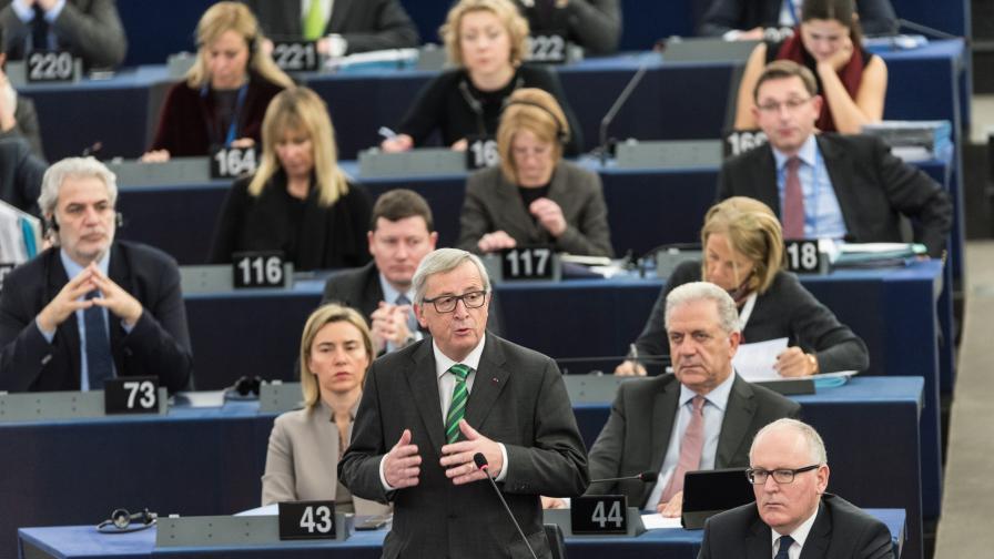 Юнкер: Шенген е в кома, еврото ще пропадне без него