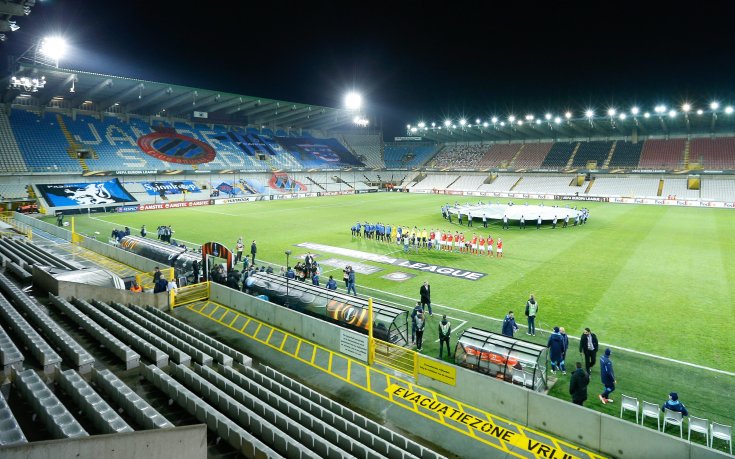 Пореден успех на Наполи пред празните трибуни в Брюж