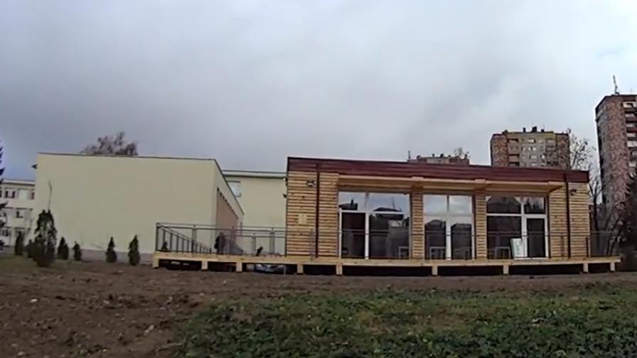 Така изглежда първата еко класна стая в Казанлък
