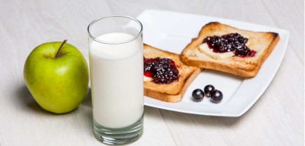 Нивата на холестерола - 1 чаша мляко съдържа 24 милиграма холестерол. Ако приемате много мляко, можете да повишите рязко и нивото на холестерола.