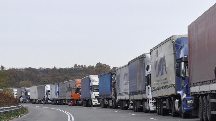 Наши камиони с турски стоки блокирани в Русия