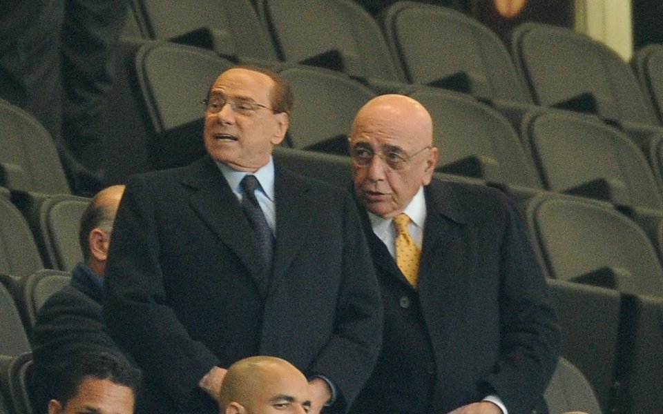 Берлускони остава почетен президент на Милан