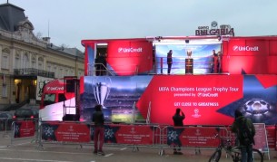 бус Шампионска лига