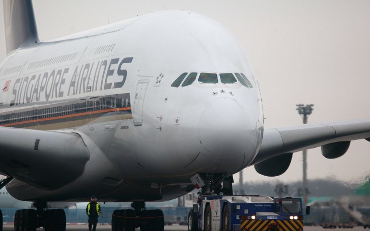 Барса хваща най-големия самолет в света за Токио