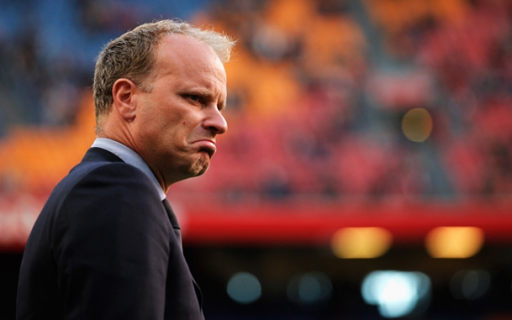 Бергкамп няма амбиции да става старши треньор