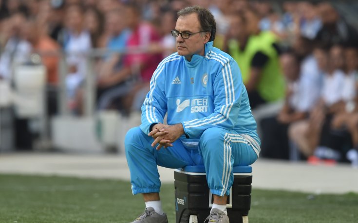 Босът на Суонси отива в Аржентина за преговори с Биелса