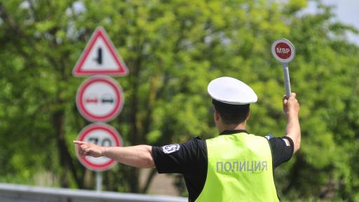  Вземат книжки и стопират коли за неплатени санкции 