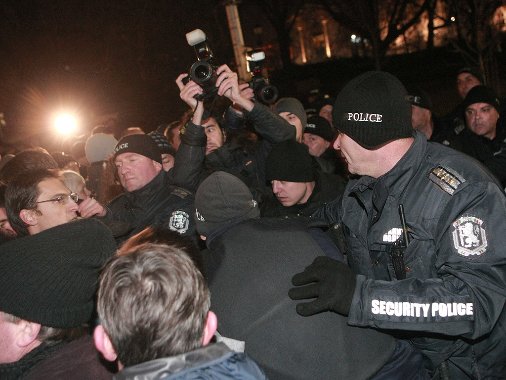 Еколози и протестиращи се обединиха срещу мафията в държавата