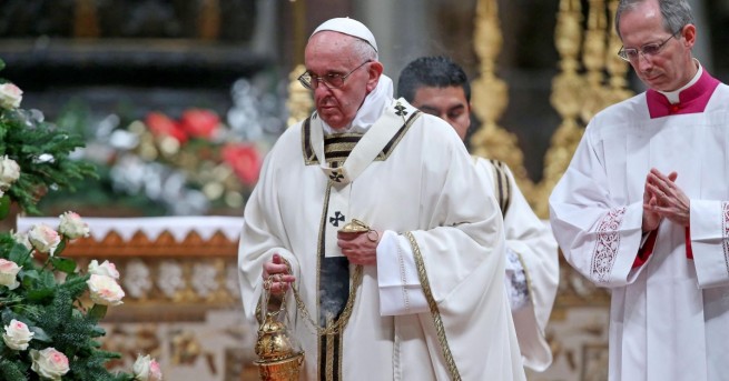 В традиционната си литургия по повод Бъдни вечер папа Франциск