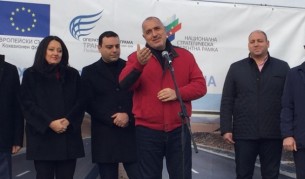 Борисов: Горди сме, че се строят пътища и на север