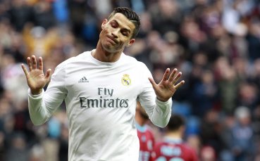 Кристиано търси майка под наем