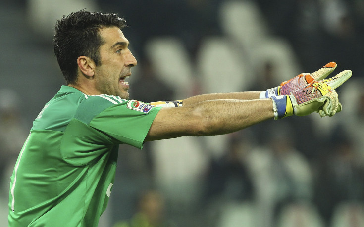 Лоялност: Буфон отхвърлил троен скок на заплатата си