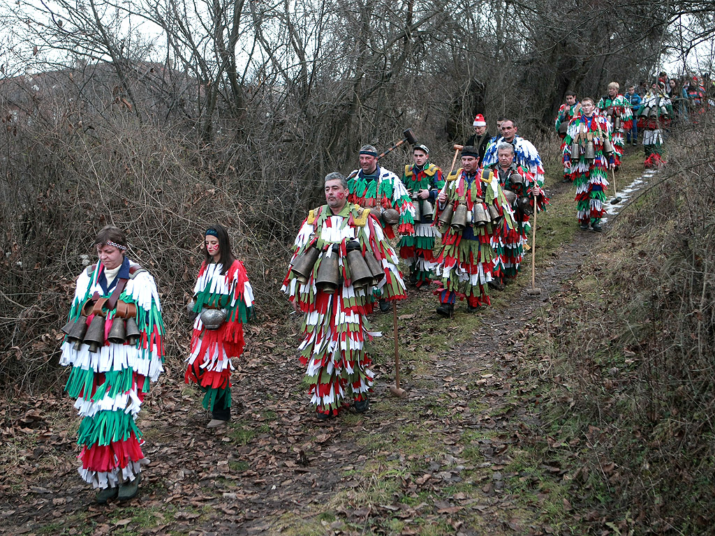 Сурвакарски игри в селата Еловдол, Чепино, Габровдол и Кошарево