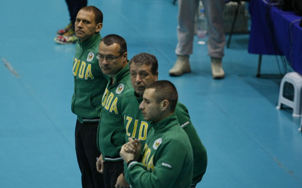 България стартира с петгеймов успех на турнира в Унгария