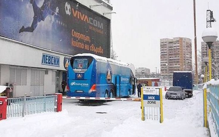 Левски с последна тренировка преди Турция, автобусът потегли за там