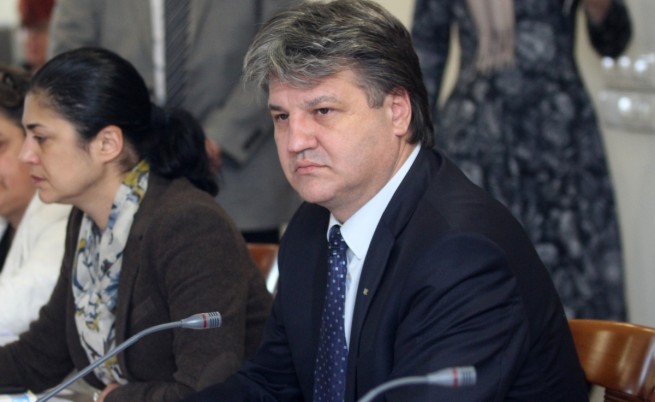Скандал на заседанието на ВСС, смениха Найденова с Узунов