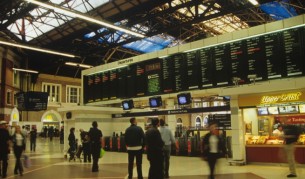 Евакуация в Рим заради мъж с автомат играчка