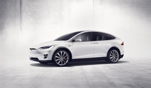 „Тесла“ изглежда готви два нови бюджетни модела