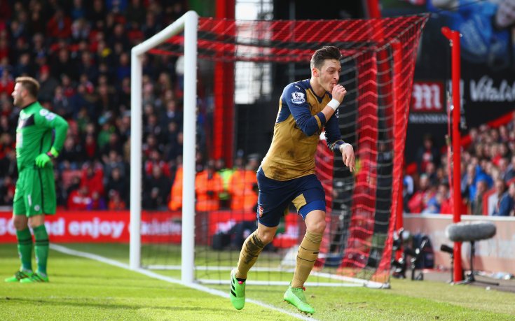 ВИДЕО: Двоен залп остави Арсенал по следата на 