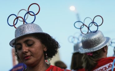 Карнавалът в Рио приветства Олимпийските игри