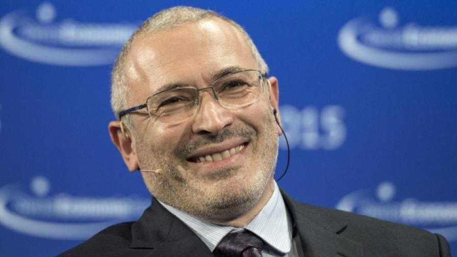 Интерпол обяви Михаил Ходорковски за издирване