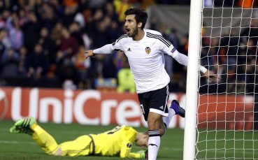 Валенсия разнебити Рапид В, зарадва Гари Невил