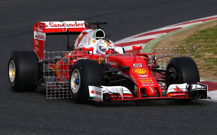 Фетел най-бърз на тестовете в Барселона