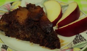 Вкусно и лесно: Обърнат сладкиш с ябълки