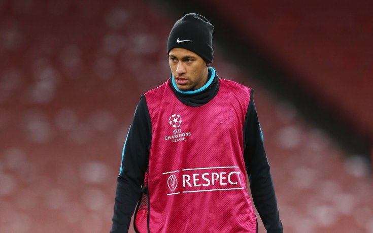 Неймар иска испански паспорт