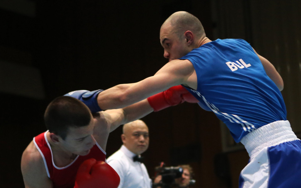 Симеон Чамов отпадна от битката за олимпийска квота в бокса