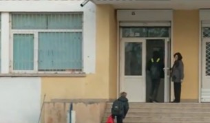 Психолози разговарят със съучениците на простреляния