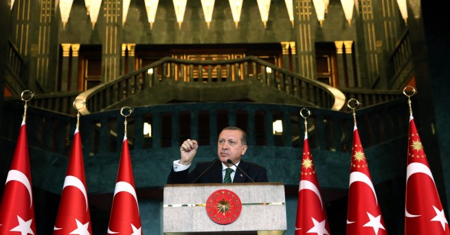 След нарастването на външнотърговския дефицит на Турция през август с