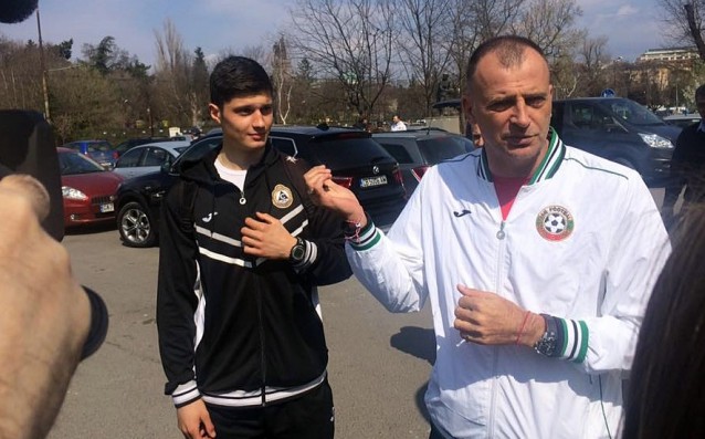 Селекционерът на младежкия национален отбор на България по футбол Антони
