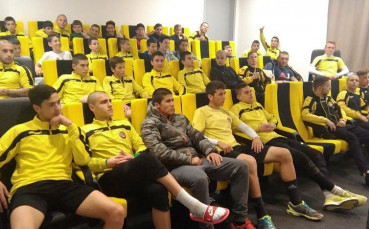 Юношите на Ботев се запознаха с историята на клуба