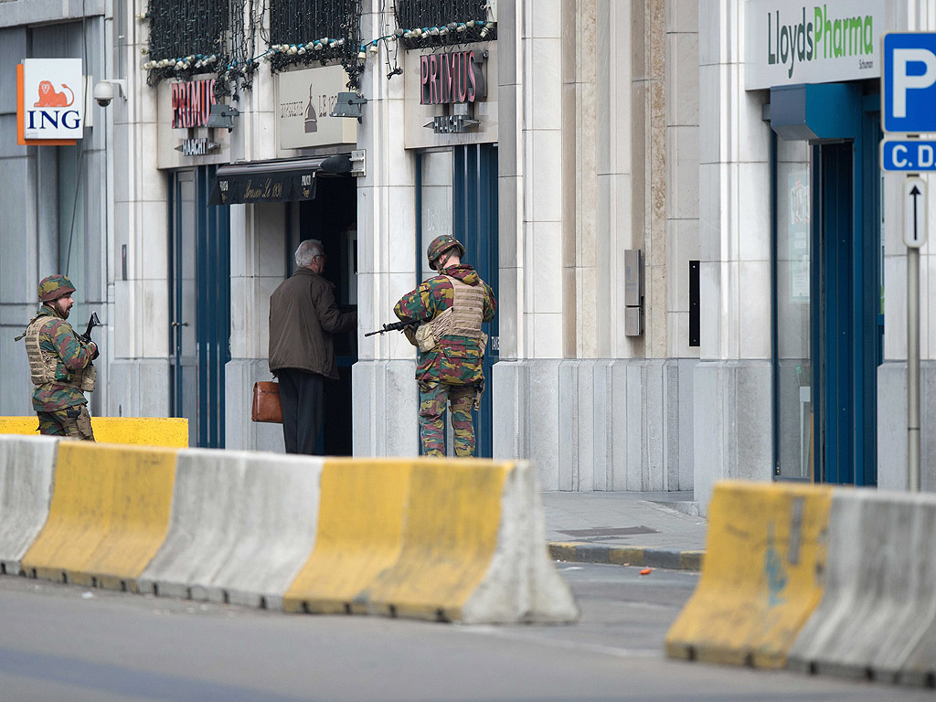 Броят на жертвите от днешните атентати в Брюксел нарастна до 34 души. 20 човека са загинали при трите взрива в метрото, а останалите 14 са починали при нападението на летището в Брюксел