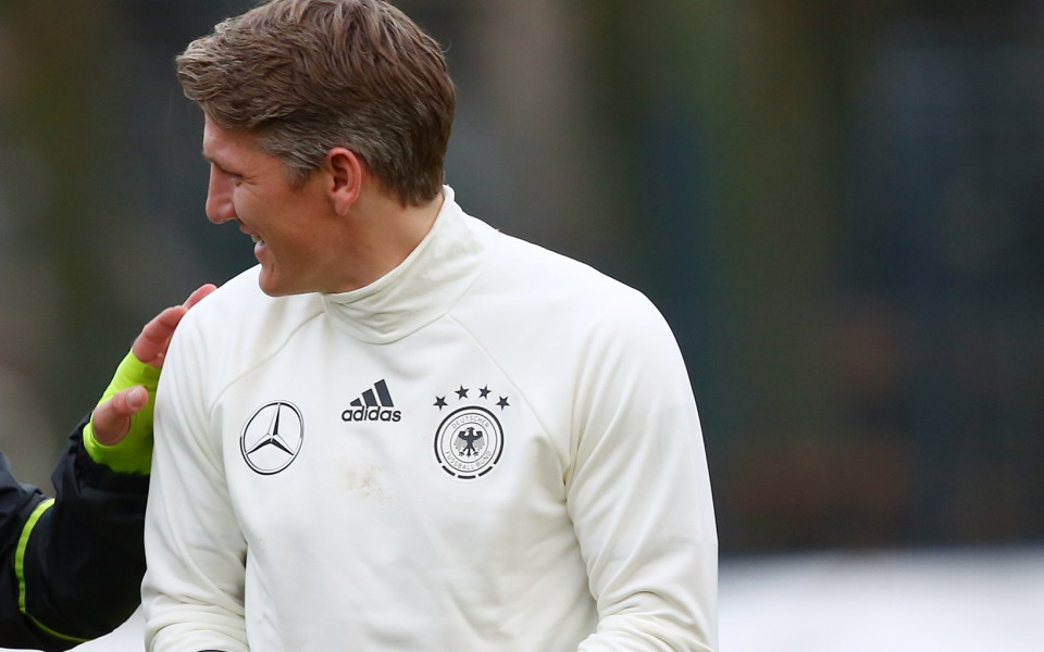 Швайнщайгер се контузи на тренировка с Германия