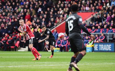 Бразилец от Ливърпул обра лаврите в Гол на кръга