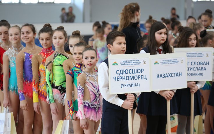 200 гимнастички на турнир в СОК Камчия